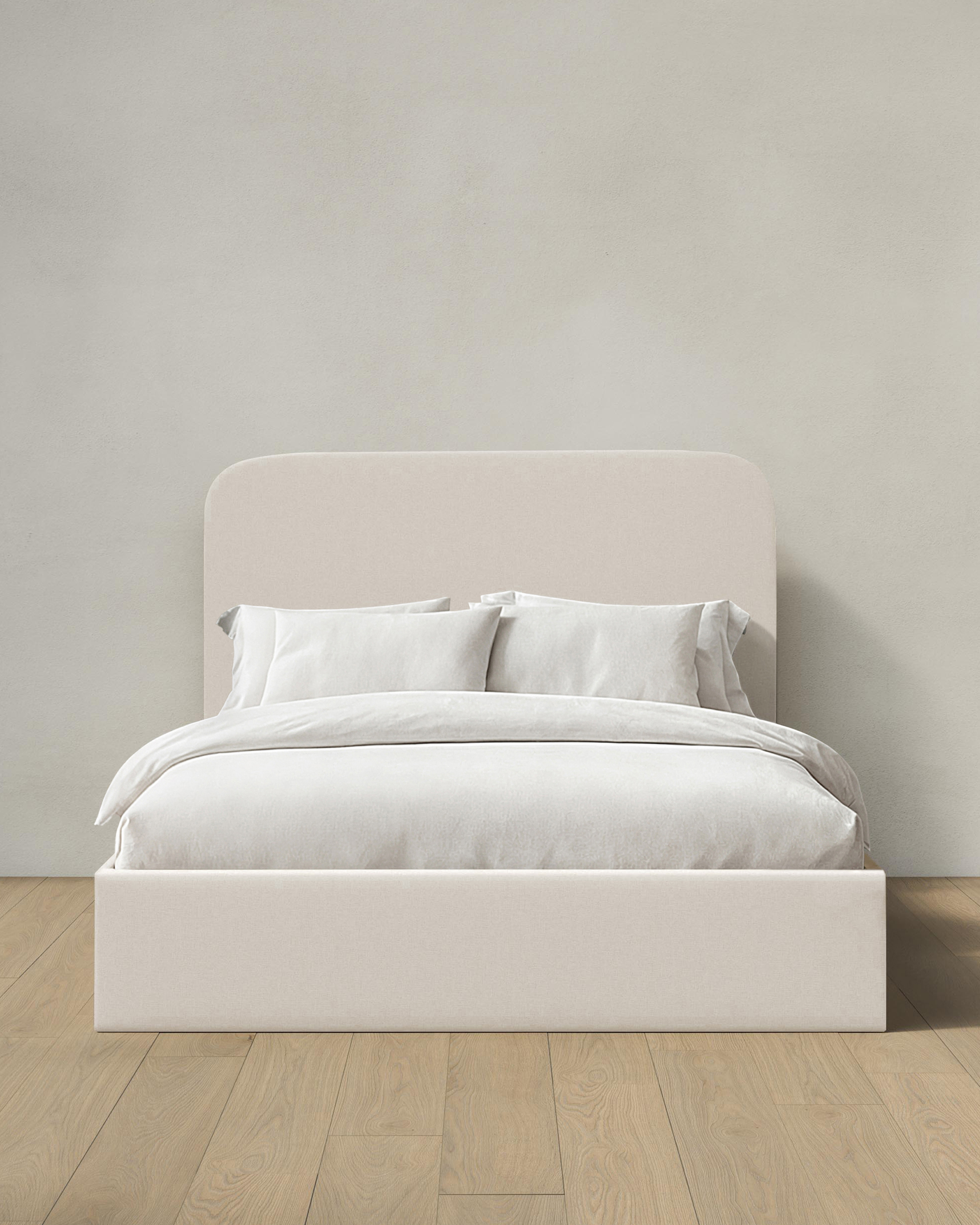 Curved Bed in Performance Linen